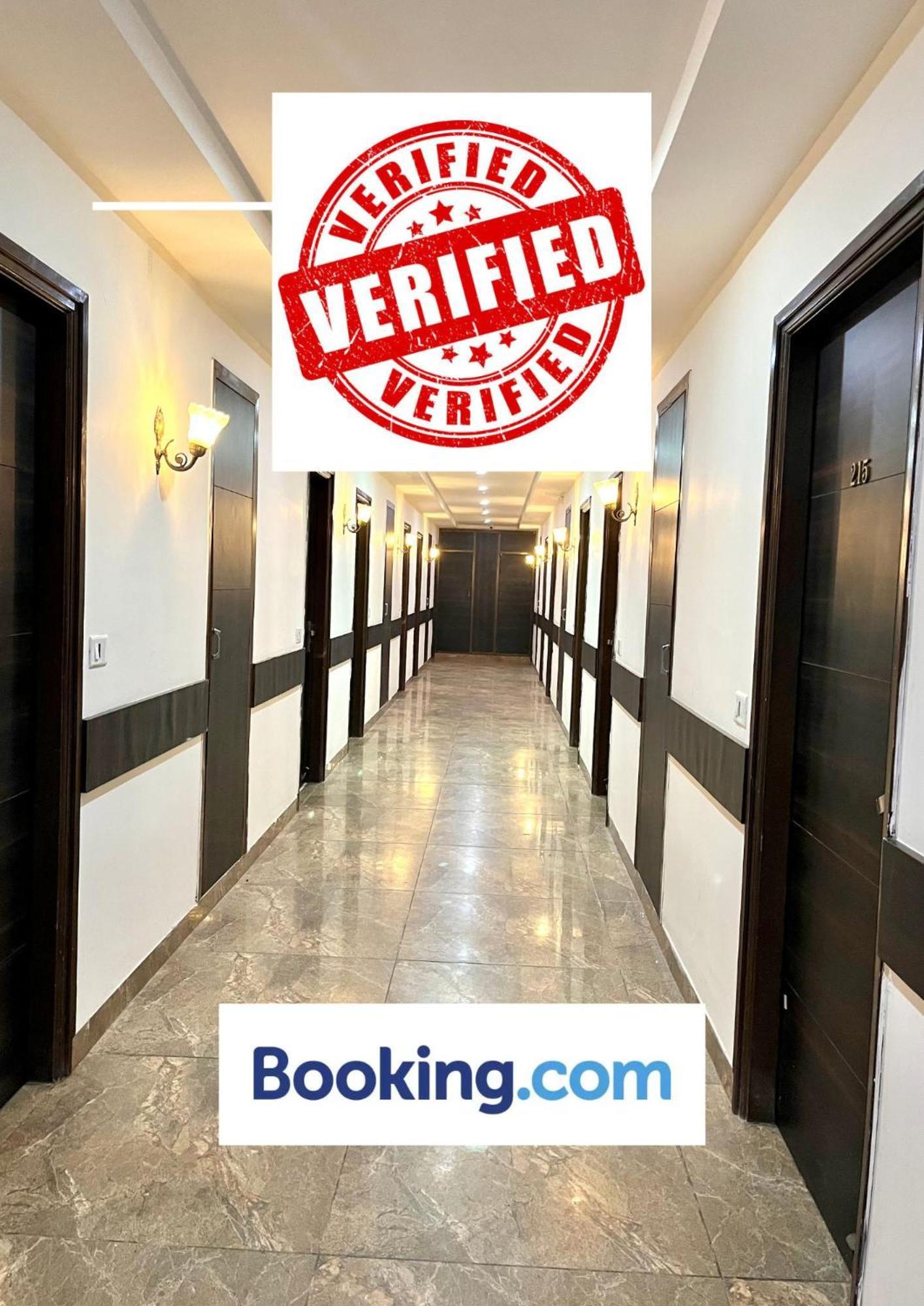 Hotel Jb Residency !! Luxurious & Royal Balcony Rooms !! Large Rooms Zirakpur Exterior foto